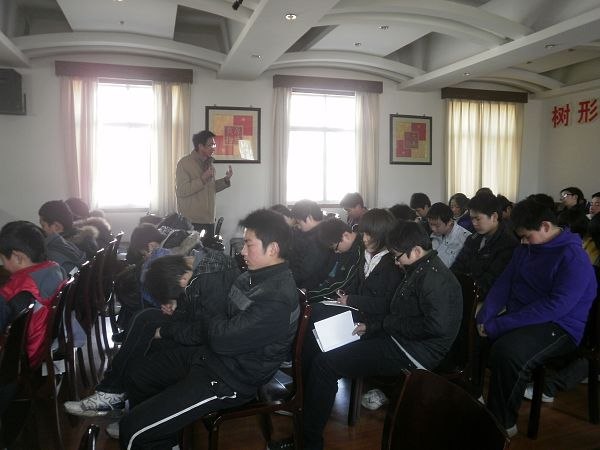 怎样提高孩子的学习兴趣/孩子学习没计划怎么办专业治疗孩子厌学