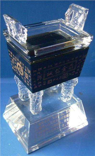 供应各种水晶鼎 水晶诚信鼎（专业生产 精品制造）
