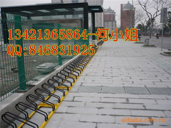 深圳大学城自行车停车架安装方案案例