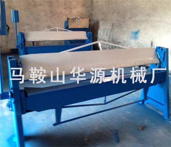 供应手动折边机，厂家向海阳青州诸城市供应价格低的1米5手动折边机