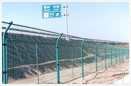 供应包头网围栏 包头网围栏价格