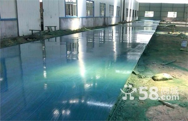 菏泽金刚砂耐磨地坪每平方用量【图】