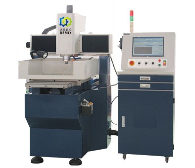 供应东莞DA-650TP镜片切割机