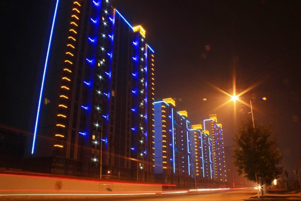 深圳LED显示屏厂家|LED户外广告
