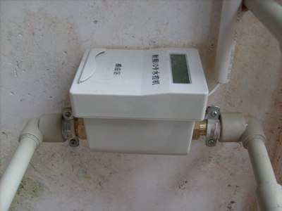 供应计量一体IC卡刷卡水控机 中文显示刷卡取水机 IC卡刷卡取水机