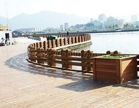 甘肃防腐木加工厂 兰州防腐木厂 鲁鑫景观防腐木