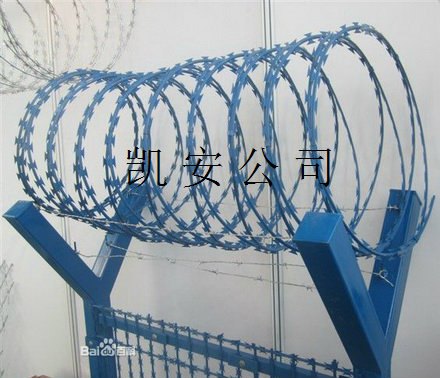 供应刀片刺丝、刀片刺网、刺绳隔离网、刺绳隔离栅