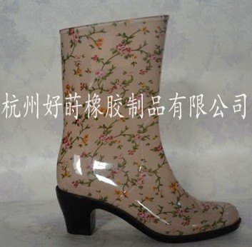 供应时尚女士雨鞋