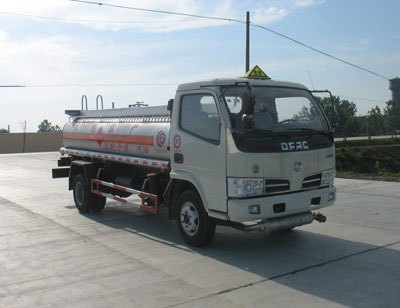 东风大金霸加油车《厦工楚胜》品质上乘！