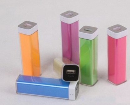 供应口红移动电源2600 iphone4充电宝 三星充电宝 