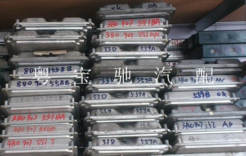 供应奔驰R350电脑板 传感器W251