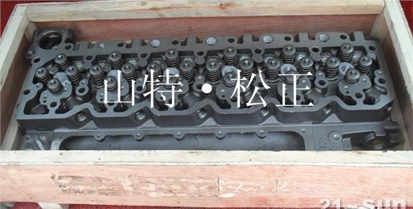 供应小松配件6D114缸盖 缸头6742-01-5530