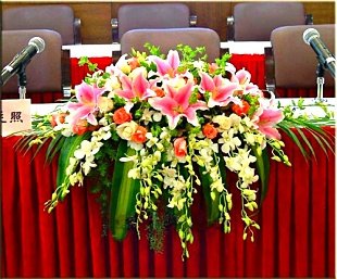杭州会议台花定制丨杭州会议捧花设计丨杭州高档会议插花