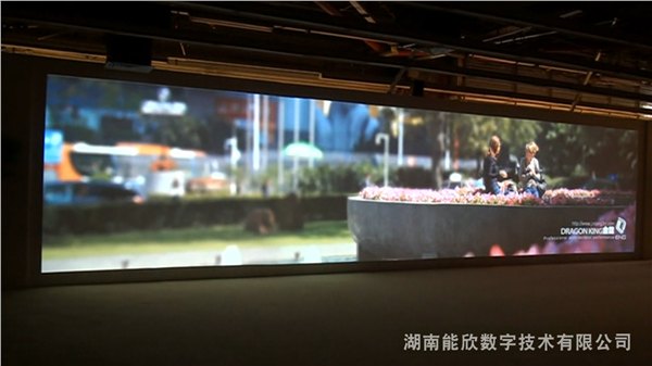 大屏幕投影边缘融合拼接系统