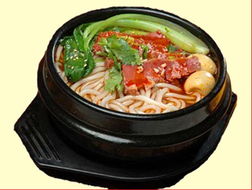 砂锅土豆怎么做好吃，特色小吃技术培训，土豆粉加盟