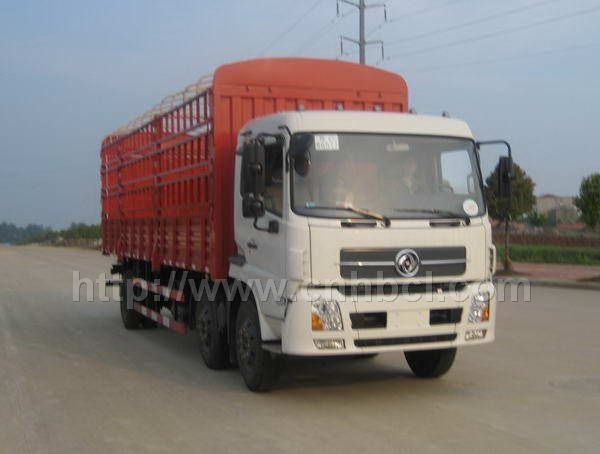 东风8.6米小三轴仓栅式运输车