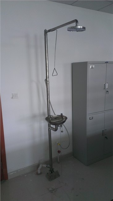 盐城紧急喷淋洗眼器，太仓紧急喷淋洗眼器