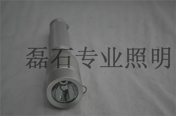 节能电筒，长时间强光照明，JW7210海洋王