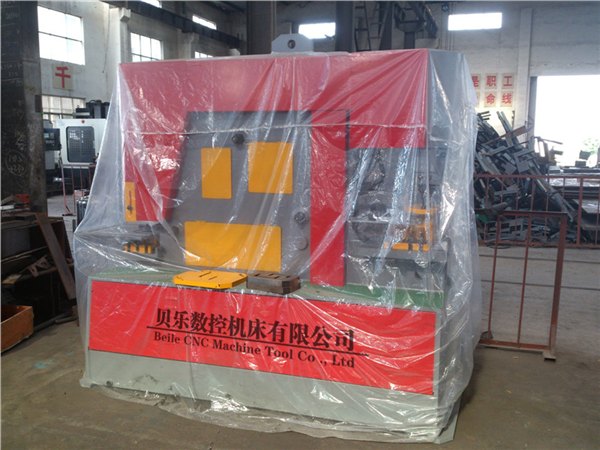 厂方推荐型材冲剪机