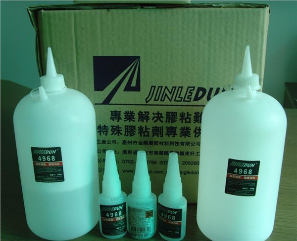 粘金属logo标志牌胶水，粘硅胶logo胶水，粘电镀金属标志牌胶水