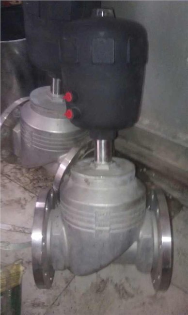 气动法兰角座阀