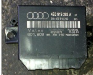 奥迪A8L倒车雷达控制器4E0919283A，原装拆车件