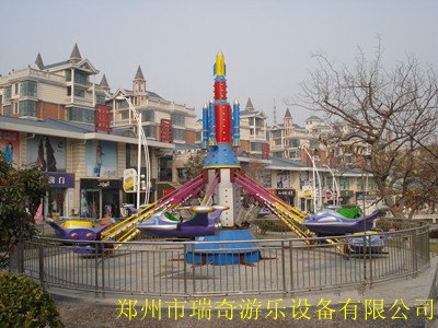 游乐设施自控飞机