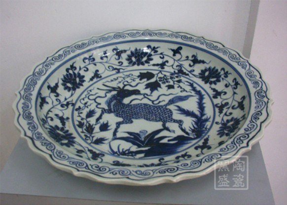 青花麒麟盘，仿古瓷，景德镇陶瓷工艺品