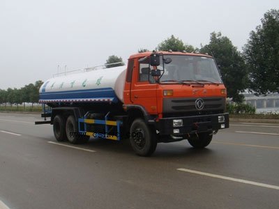 QT5251GSS3型洒水车  东风后双桥洒水车