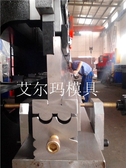 折弯机圆弧模具价格 折弯机压平模具价格
