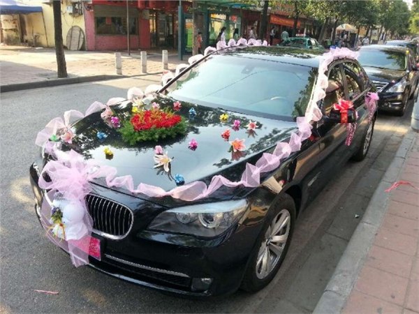 广州市睿仪长期出租大中巴以及小车，欢迎致电