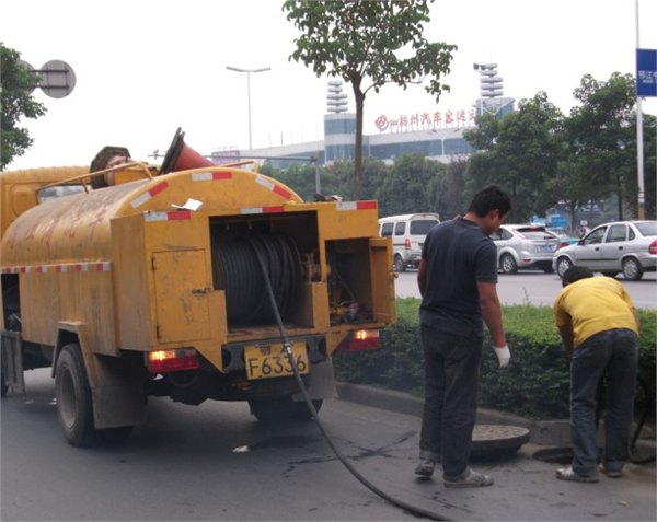 常州戚墅堰区疏通管道 疏通下水道 疏通清洗大型排污