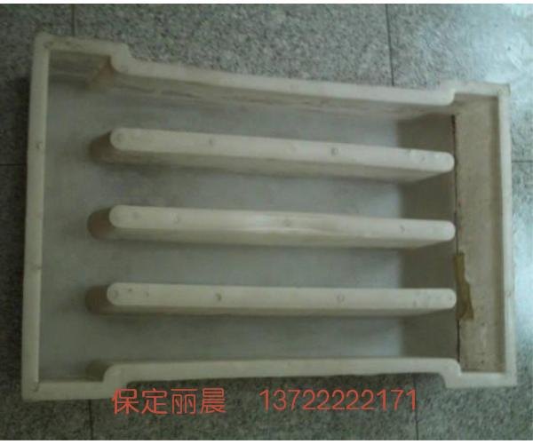 供应护肩板模具
