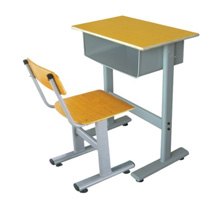 学生课桌椅中的纸质材料