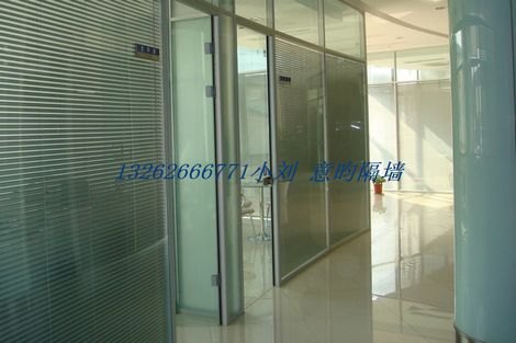 双玻内置百叶隔断///虹口+中山北一路///单层玻璃隔断