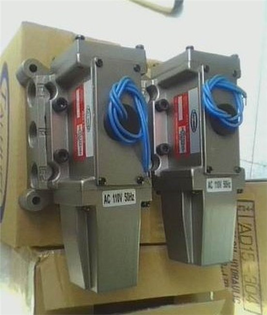 台辉电磁阀AD15-304