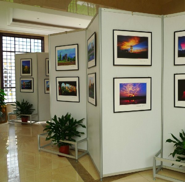 美的广告展板，方柱展架	