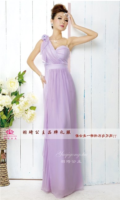 兴城高档品牌礼服款式,兴城高档品牌礼服厂家