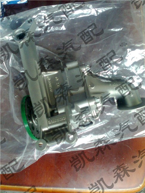 奔驰S600汽车配件  B200机油泵.