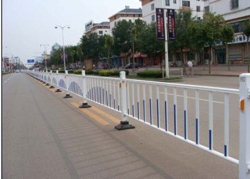 咸宁pvc道路护栏|咸宁pvc交通护栏|咸宁pvc隔离栅栏