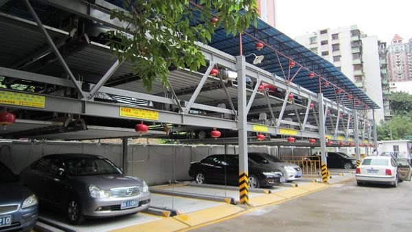南海高达三层升降横移式立体停车库