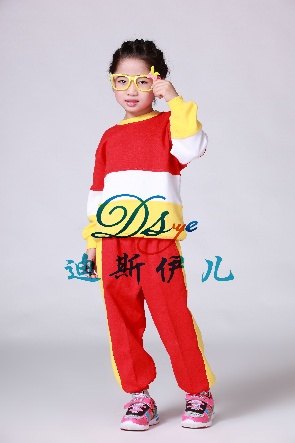 21清远幼儿园校服生产厂家认为幼儿园服装应该具有的特点