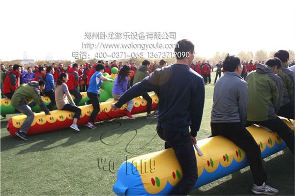 卧龙游乐设备 趣味运动会设备价格 充气玩具