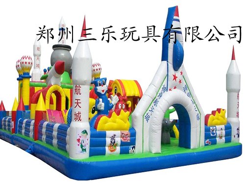 儿童充气蹦蹦床乐园/新款充气跳跳床