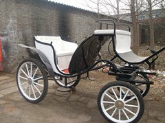 现代敞篷马车