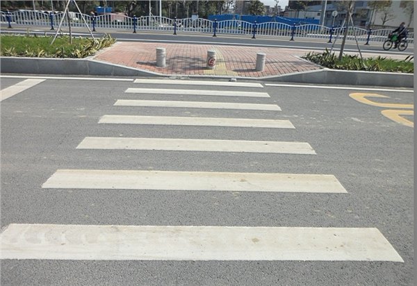 供应惠州道路标牌，汕头油漆标线，韶关画公路斑马线