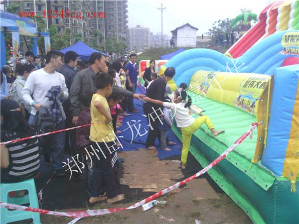 卧龙游乐 经典热销陆地冲关设备  充气玩具