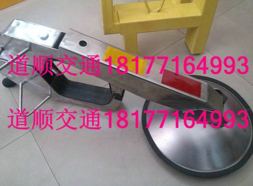 光滑不生锈车轮锁，马上包邮车轮锁
