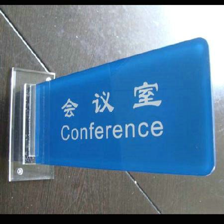 41东莞亚克力制品厂家|亚克力制品表面的知识