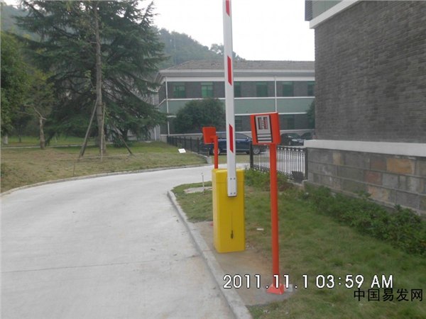 杭州道闸系统安装—道闸机安装价格—远距离道闸系统